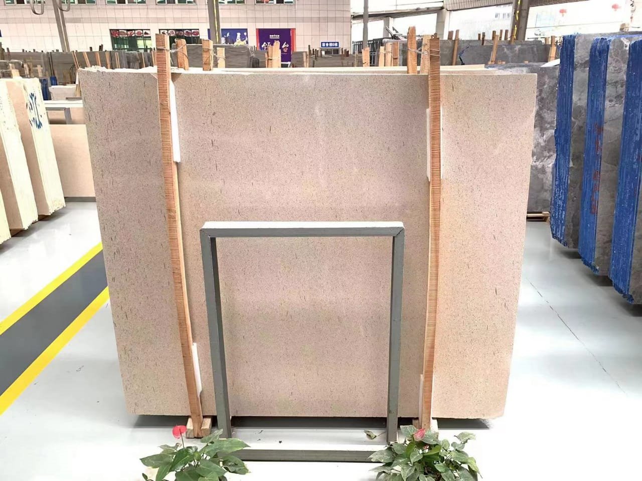 Moca Cream Limestone slabs Moca Cream Limestone slabs