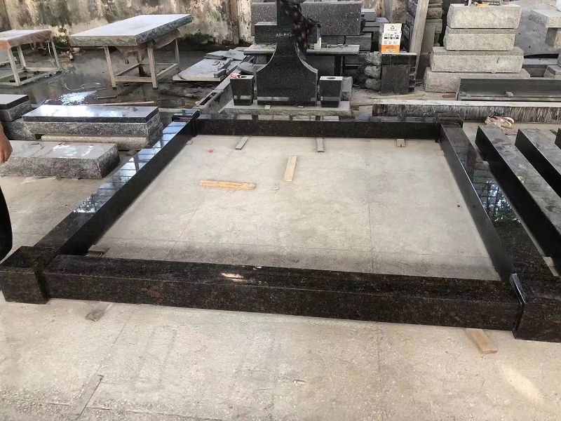 Black-and-Brown-Granite-Tombstone-Brown-Headstone-and-Momumentwebp 5001 Black-and-Brown-Granite-Tombstone-Brown-Headstone-and-Momumentwebp 5001