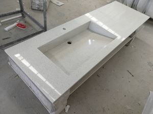 Pure kvarca countertop virtuvē