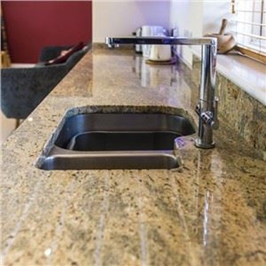 Kašmiras granīta darba virsmas